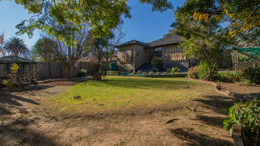 5 Bedroom Property for Sale in Westdene Gauteng