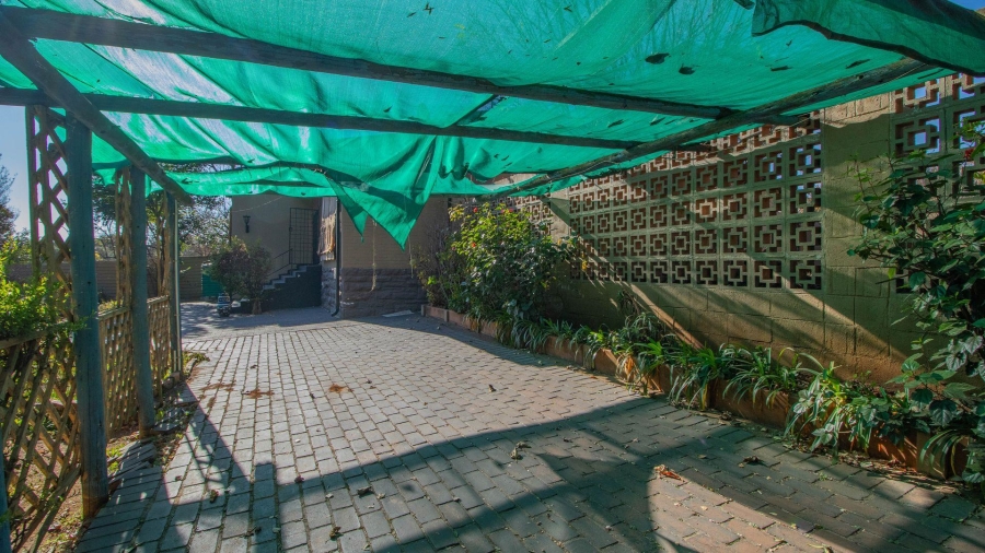 5 Bedroom Property for Sale in Westdene Gauteng