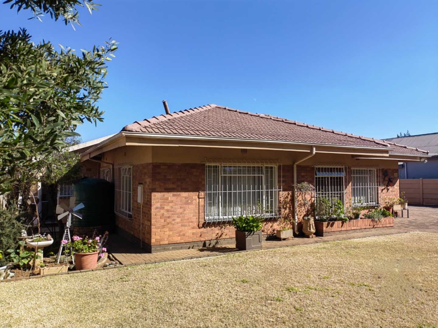 3 Bedroom Property for Sale in Florentia Gauteng