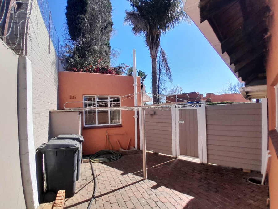 5 Bedroom Property for Sale in Rewlatch Gauteng
