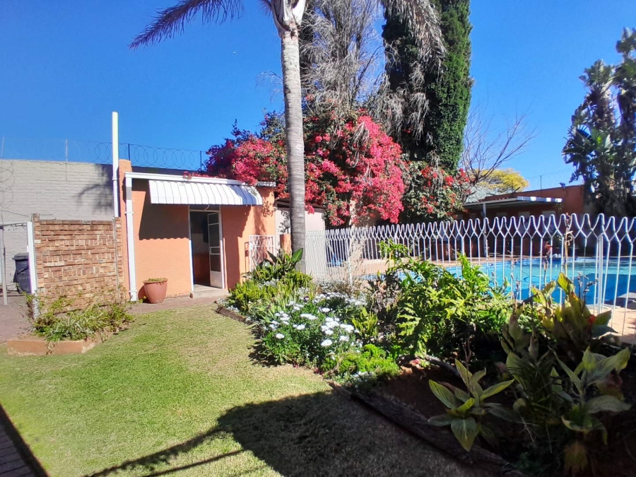5 Bedroom Property for Sale in Rewlatch Gauteng