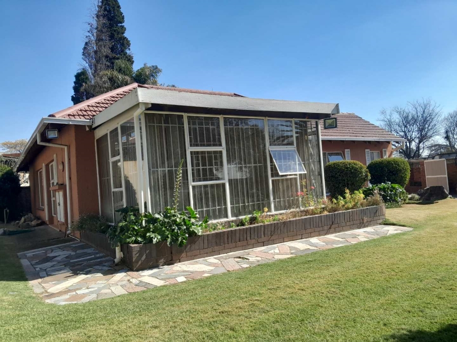6 Bedroom Property for Sale in Rewlatch Gauteng