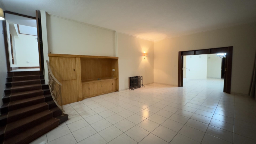 4 Bedroom Property for Sale in Waterkloof Gauteng