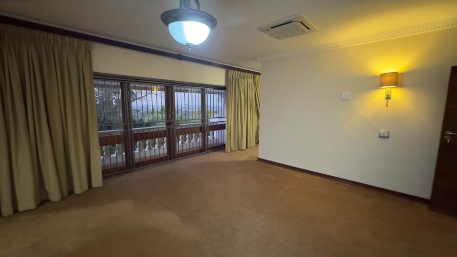 4 Bedroom Property for Sale in Waterkloof Gauteng