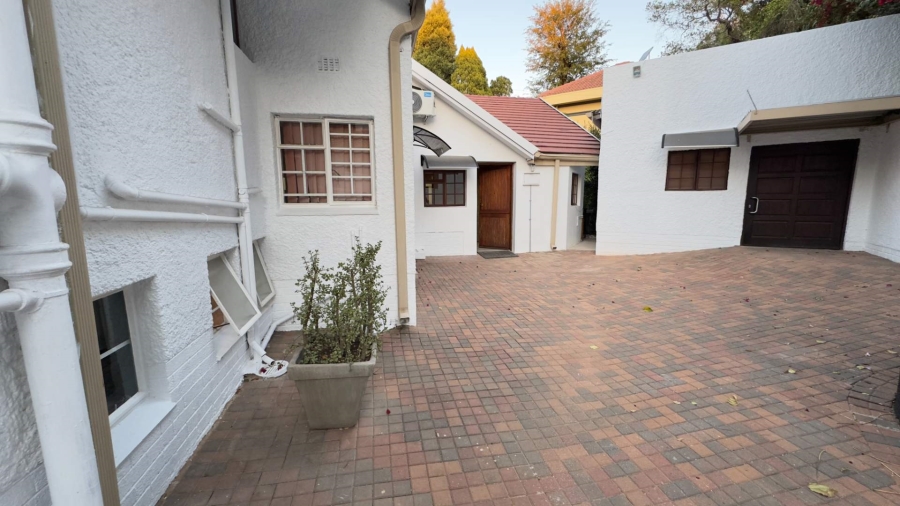 4 Bedroom Property for Sale in Waterkloof Gauteng