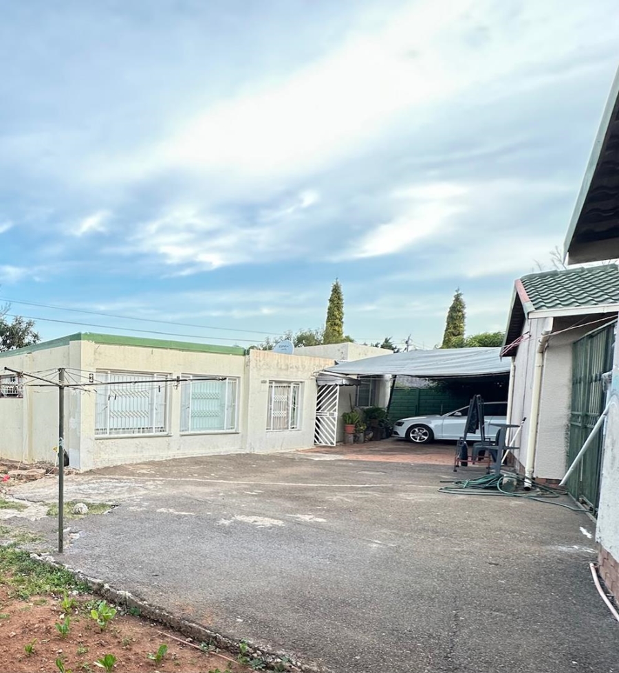 To Let 2 Bedroom Property for Rent in Heuweloord Gauteng