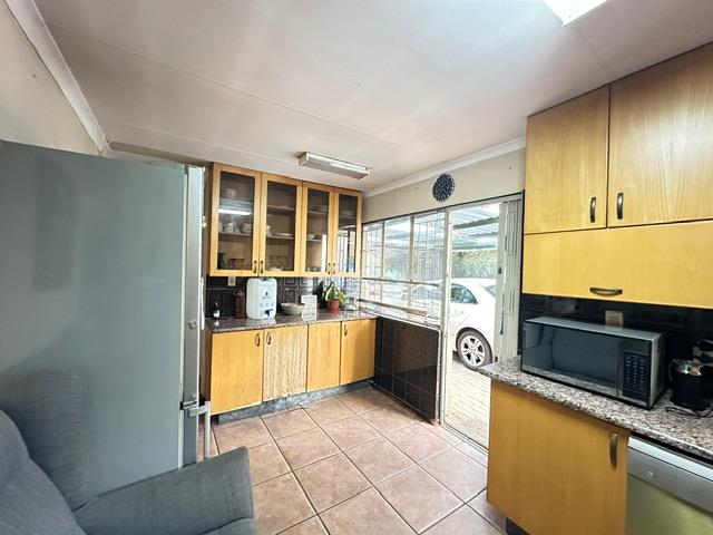 To Let 4 Bedroom Property for Rent in Heuweloord Gauteng