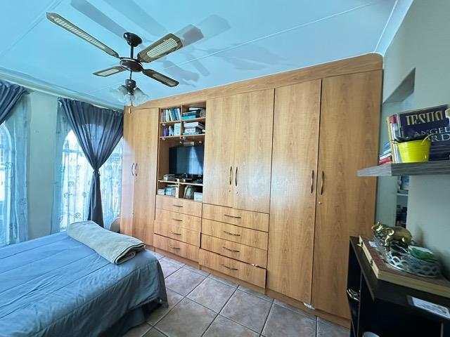 To Let 4 Bedroom Property for Rent in Heuweloord Gauteng