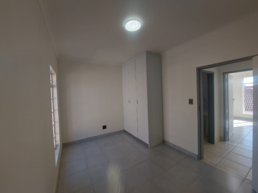 To Let 4 Bedroom Property for Rent in Equestria Gauteng
