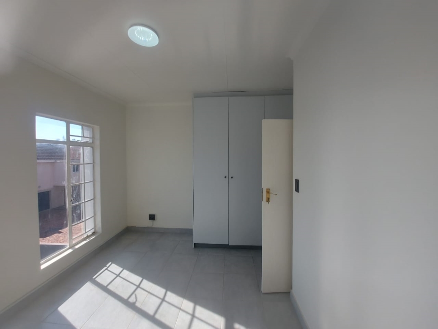 To Let 4 Bedroom Property for Rent in Equestria Gauteng