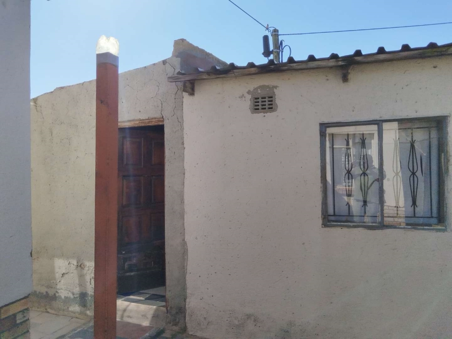 6 Bedroom Property for Sale in Olievenhoutbosch A H Gauteng