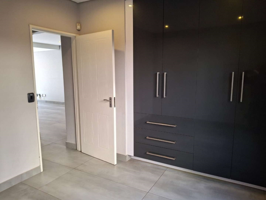 To Let 2 Bedroom Property for Rent in Strathavon Gauteng