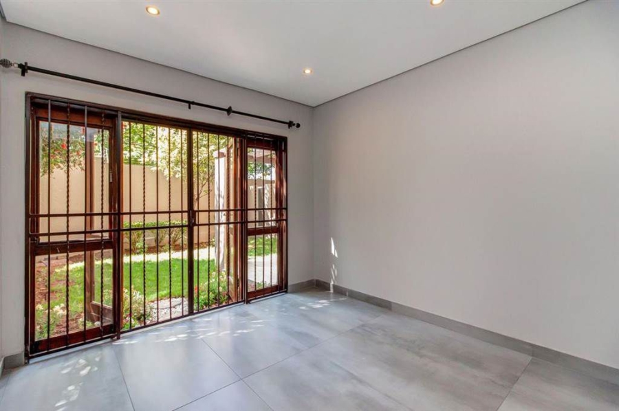 To Let 2 Bedroom Property for Rent in Strathavon Gauteng