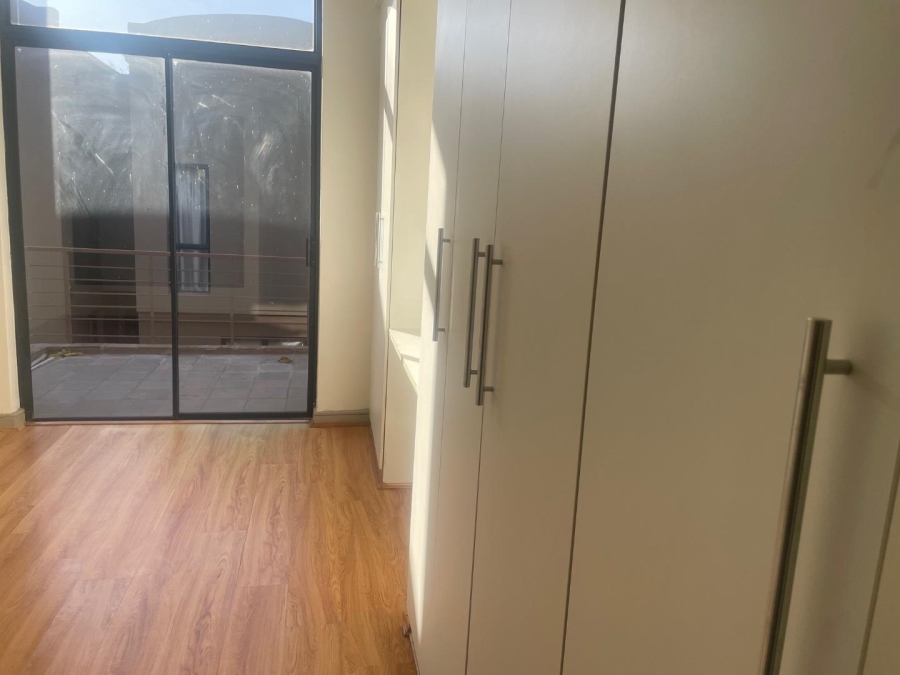 2 Bedroom Property for Sale in Melrose North Gauteng