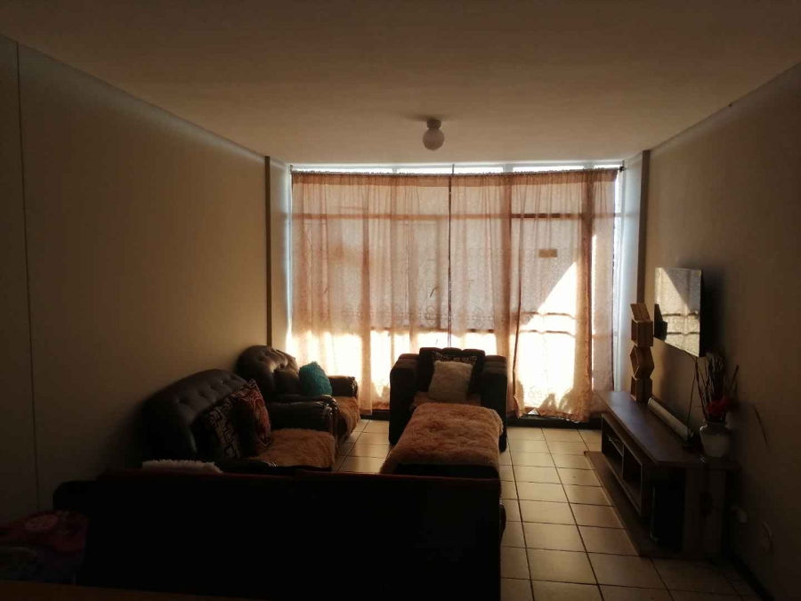 2 Bedroom Property for Sale in Yeoville Gauteng