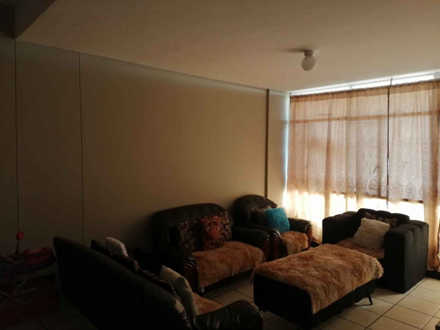 2 Bedroom Property for Sale in Yeoville Gauteng