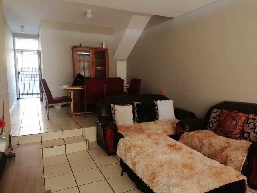 2 Bedroom Property for Sale in Yeoville Gauteng