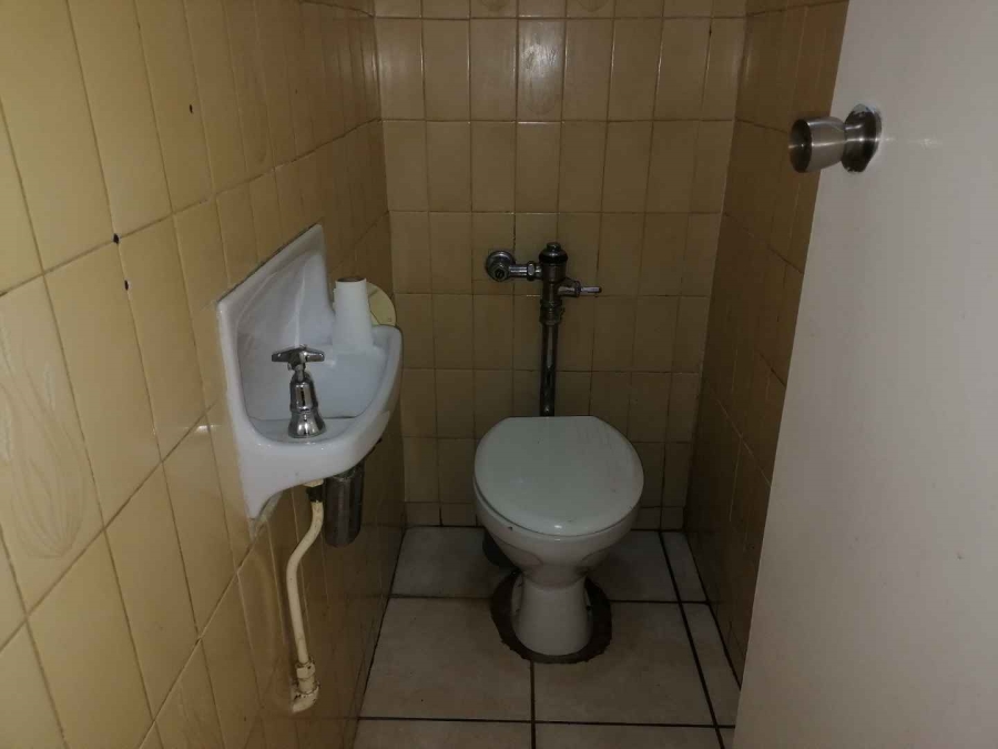 2 Bedroom Property for Sale in Yeoville Gauteng