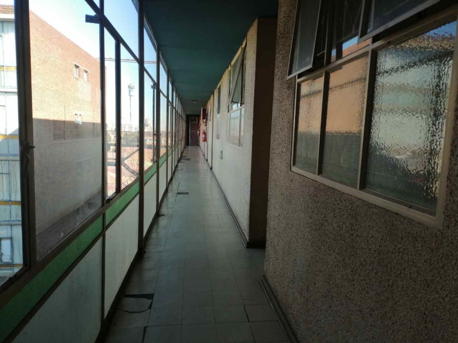 2 Bedroom Property for Sale in Yeoville Gauteng