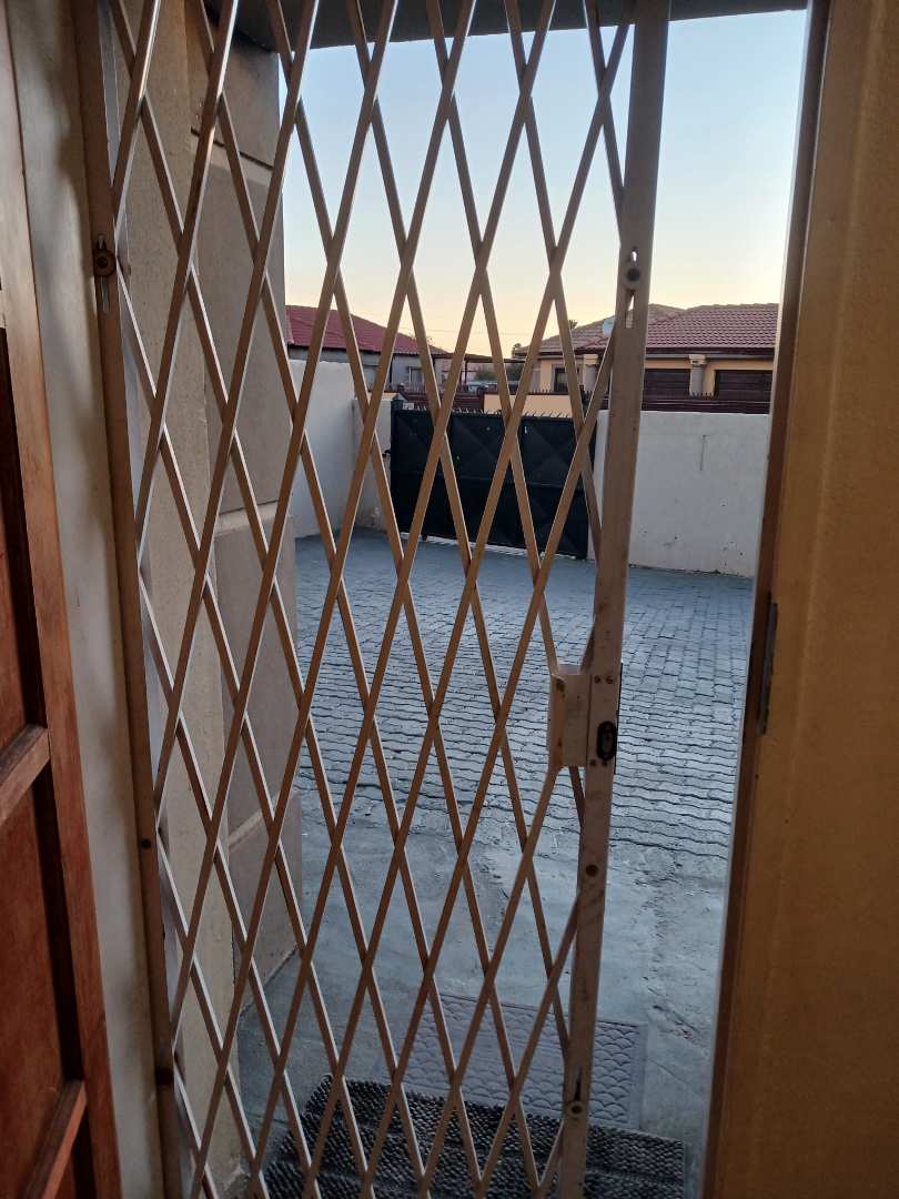 3 Bedroom Property for Sale in Nkwe Estate Gauteng