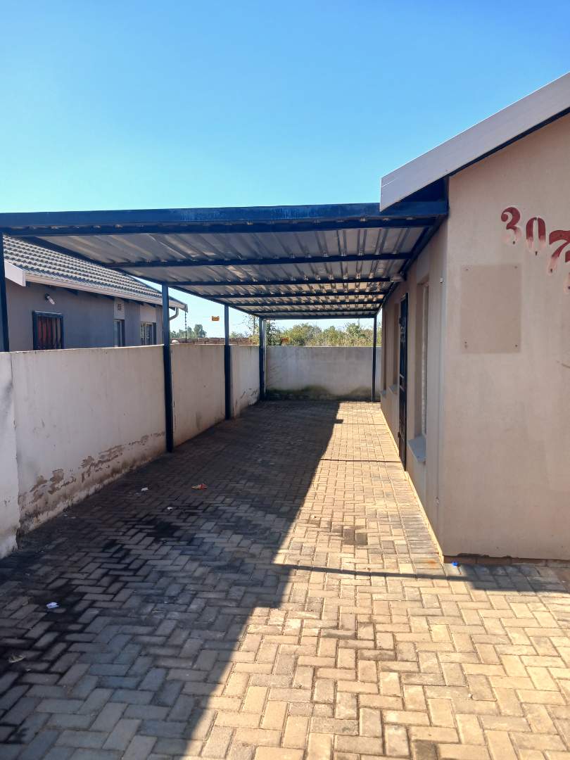 To Let 3 Bedroom Property for Rent in Rosslyn Gauteng