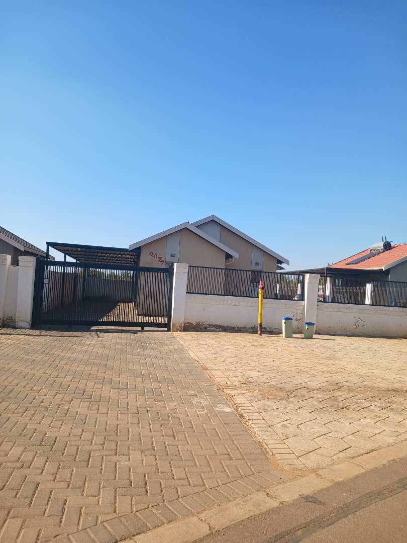 To Let 3 Bedroom Property for Rent in Rosslyn Gauteng