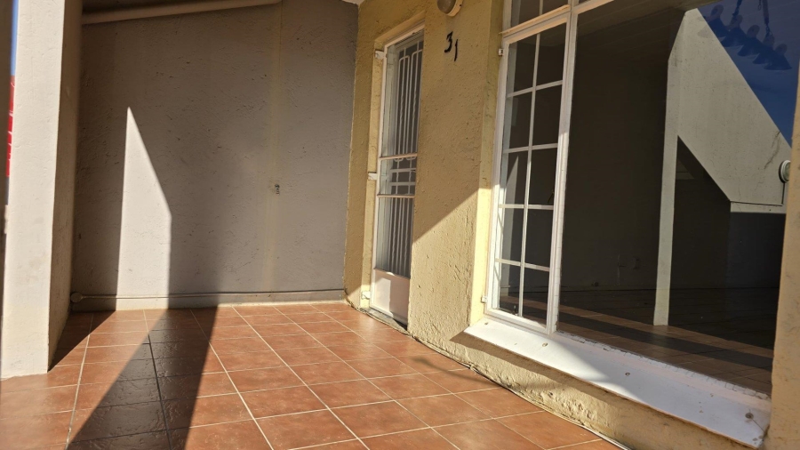 To Let 2 Bedroom Property for Rent in Meyersdal Gauteng