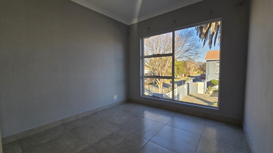 To Let 2 Bedroom Property for Rent in New Redruth Gauteng