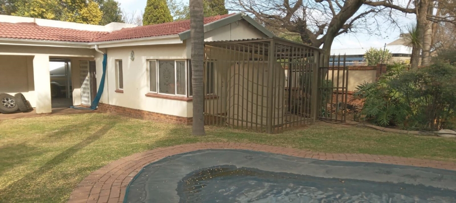 3 Bedroom Property for Sale in Van Riebeeck Park Gauteng