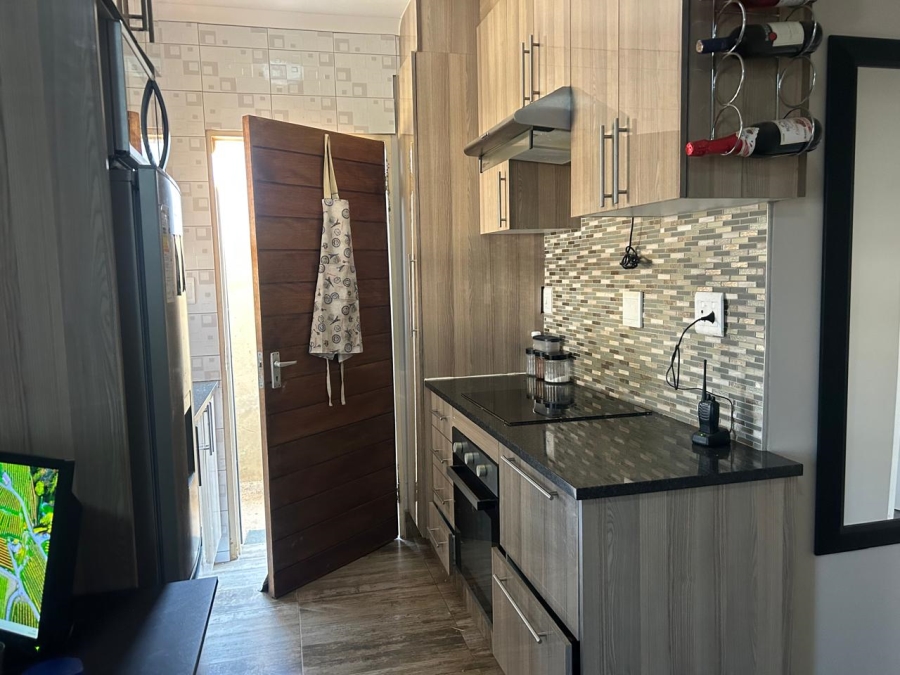 3 Bedroom Property for Sale in Clayville Gauteng