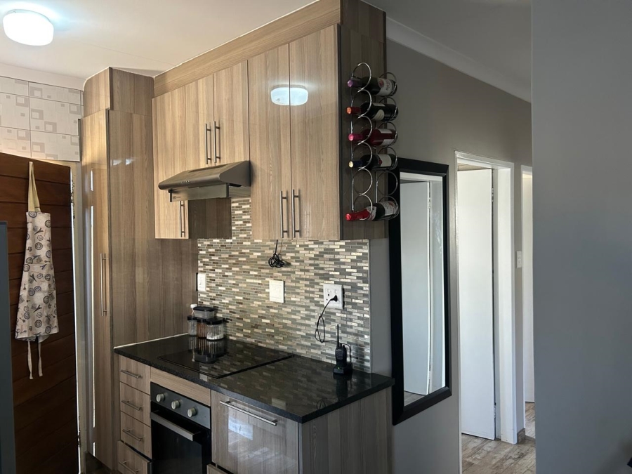 3 Bedroom Property for Sale in Clayville Gauteng