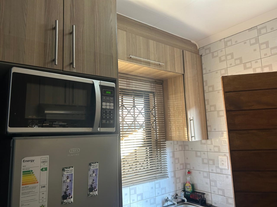 3 Bedroom Property for Sale in Clayville Gauteng