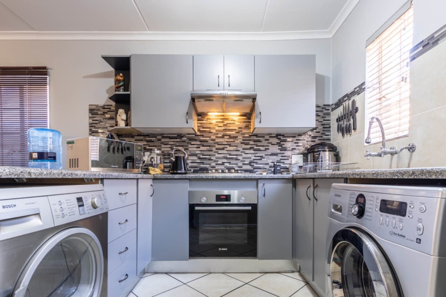 To Let 3 Bedroom Property for Rent in Wilgeheuwel Gauteng
