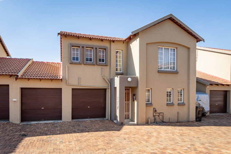 To Let 3 Bedroom Property for Rent in Wilgeheuwel Gauteng