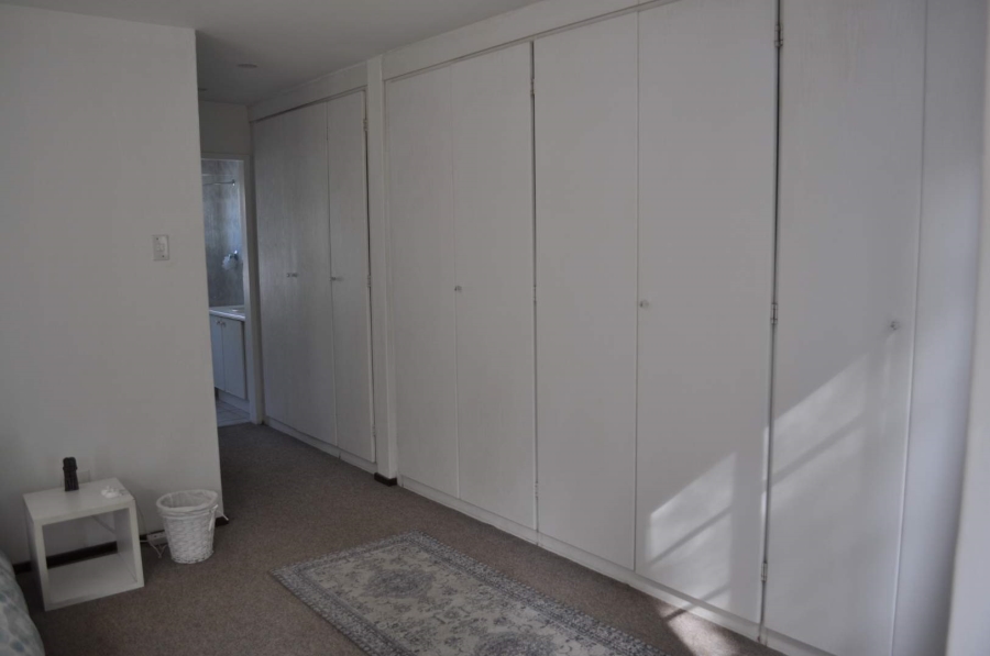 3 Bedroom Property for Sale in Faerie Glen Gauteng