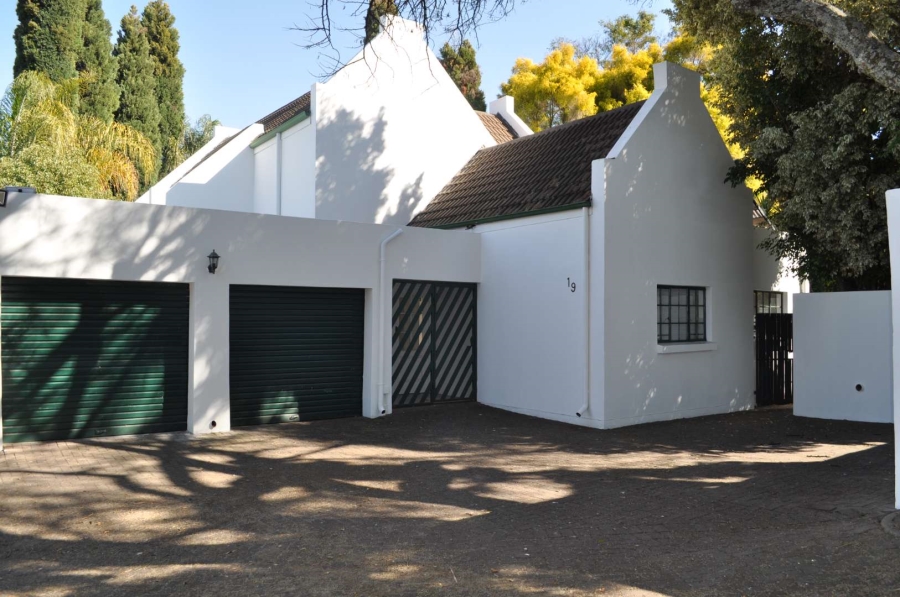 3 Bedroom Property for Sale in Faerie Glen Gauteng