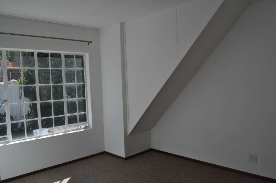 3 Bedroom Property for Sale in Faerie Glen Gauteng