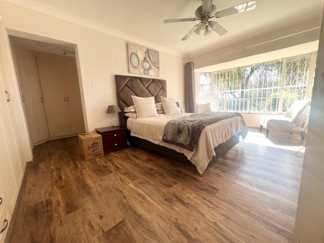 5 Bedroom Property for Sale in Alberante Gauteng