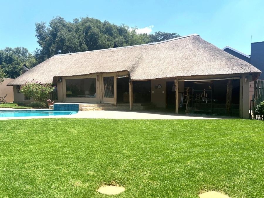 5 Bedroom Property for Sale in Alberante Gauteng
