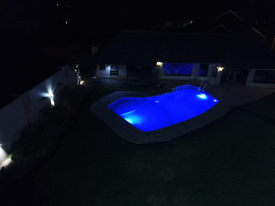 5 Bedroom Property for Sale in Alberante Gauteng