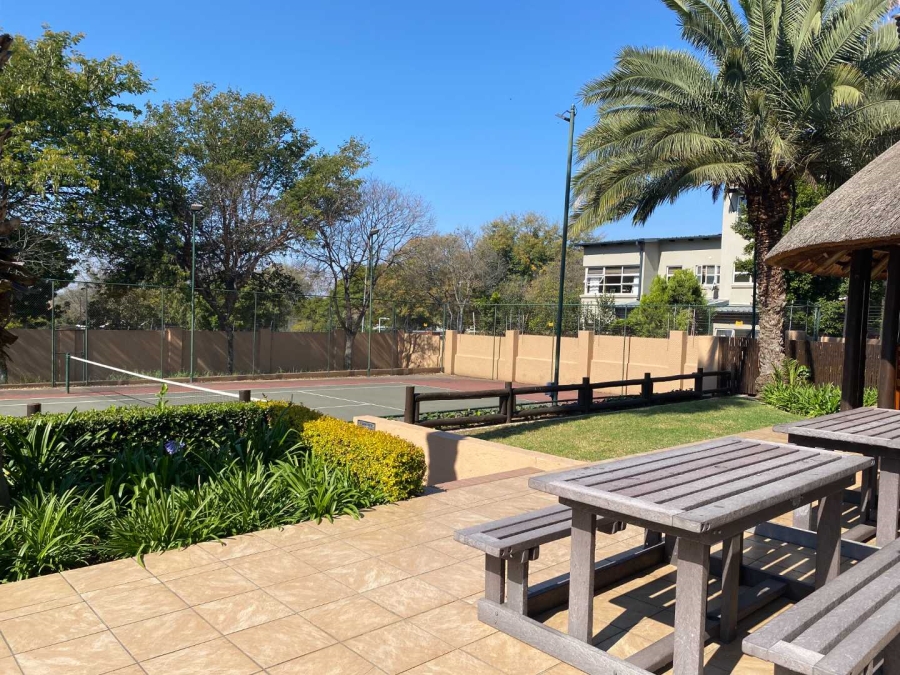 1 Bedroom Property for Sale in Lonehill Gauteng