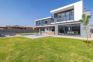 4 Bedroom Property for Sale in Midstream Heights Gauteng