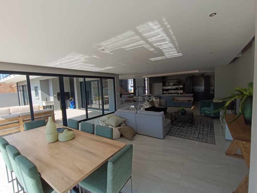 4 Bedroom Property for Sale in Midstream Heights Gauteng