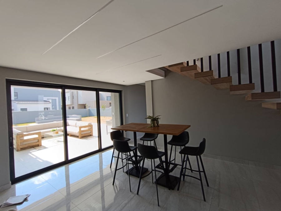 4 Bedroom Property for Sale in Midstream Heights Gauteng