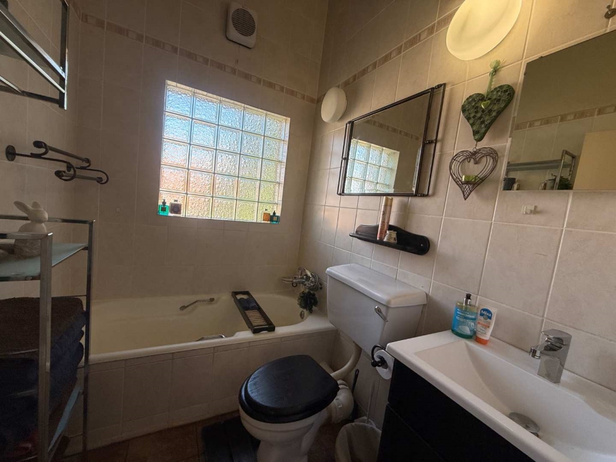 3 Bedroom Property for Sale in Weltevreden Park Gauteng