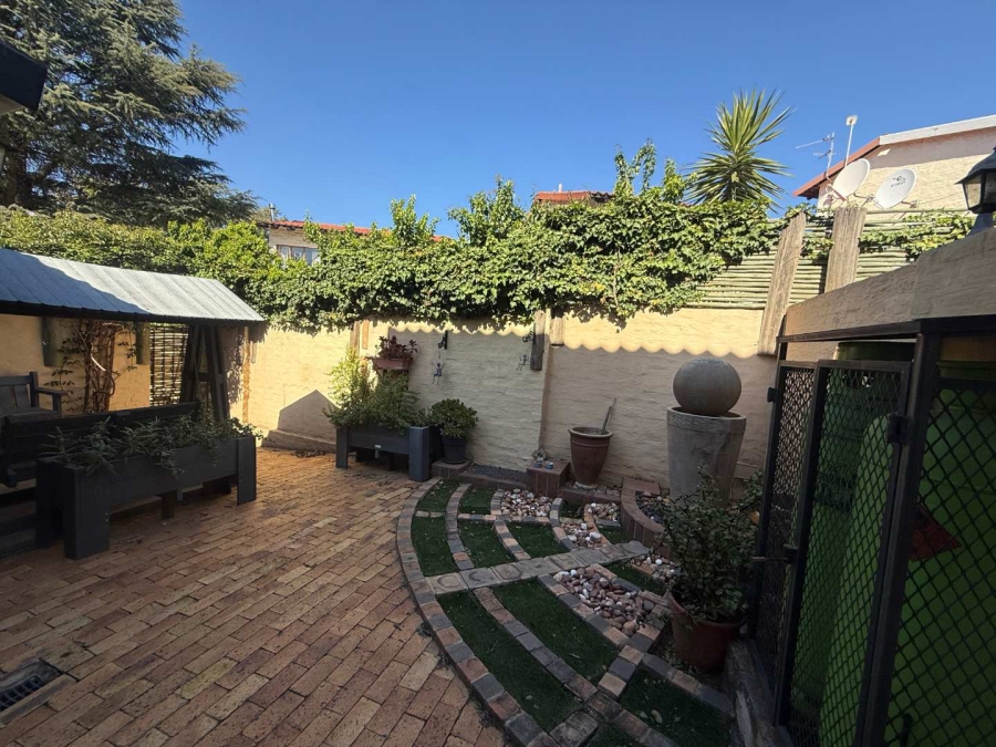 3 Bedroom Property for Sale in Weltevreden Park Gauteng