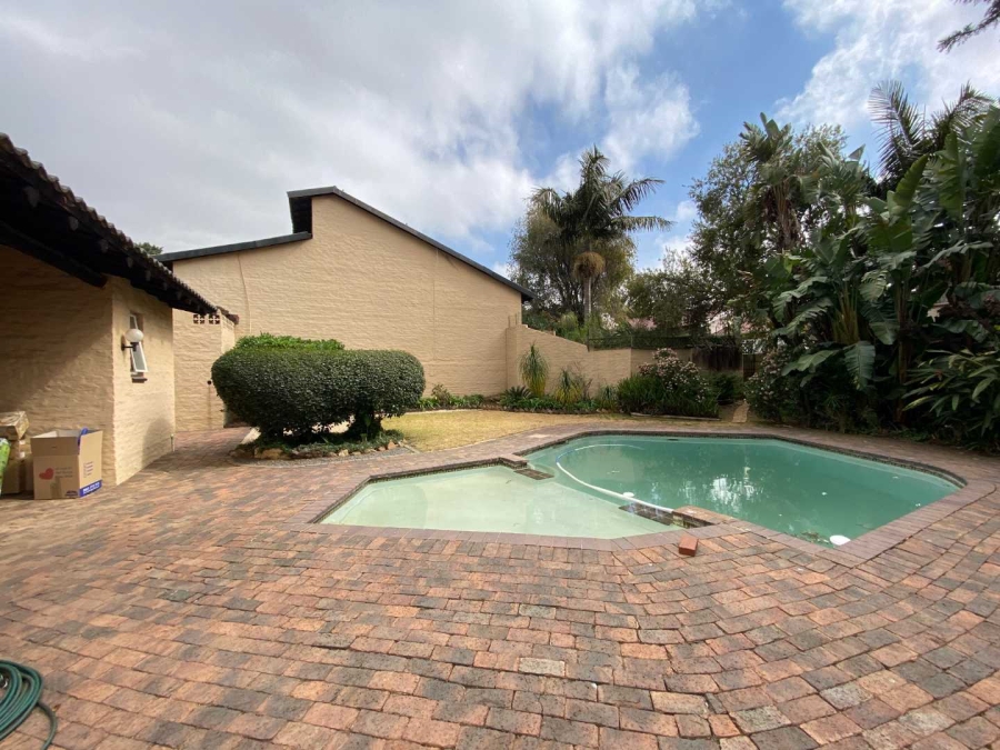3 Bedroom Property for Sale in Weltevreden Park Gauteng