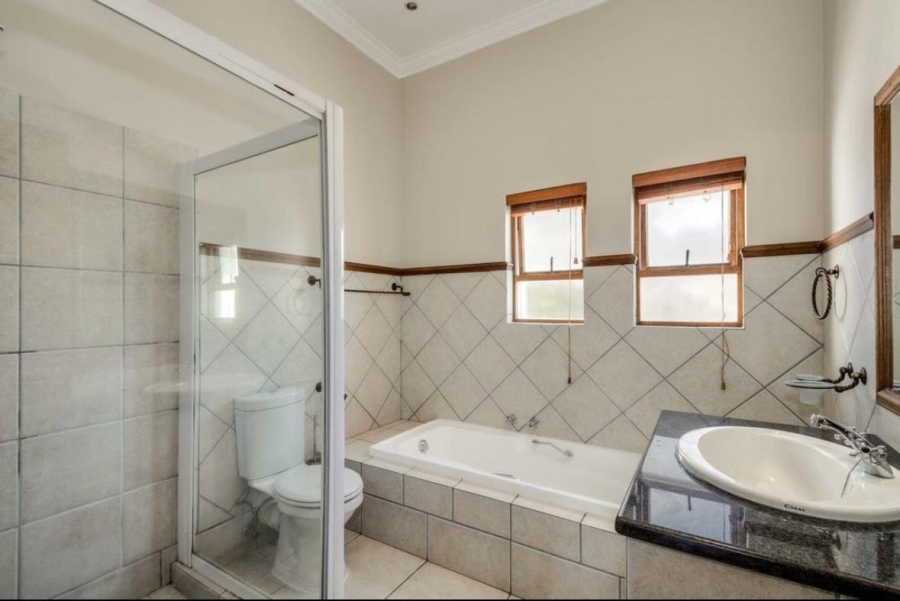 To Let 4 Bedroom Property for Rent in Dainfern Gauteng