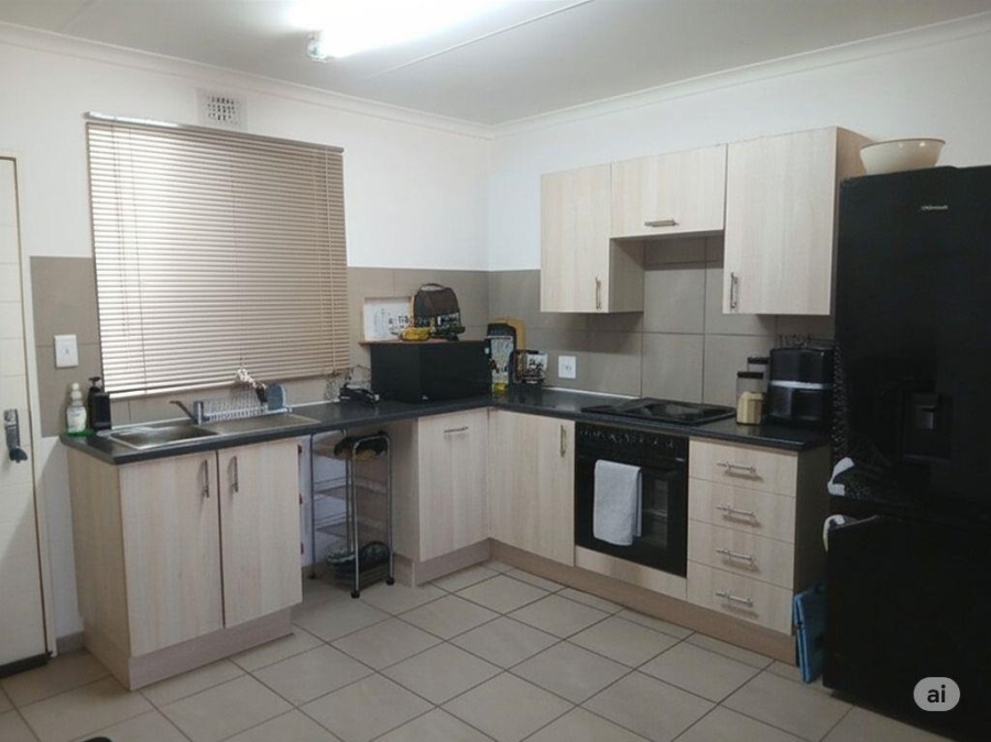 2 Bedroom Property for Sale in Albertsdal Gauteng
