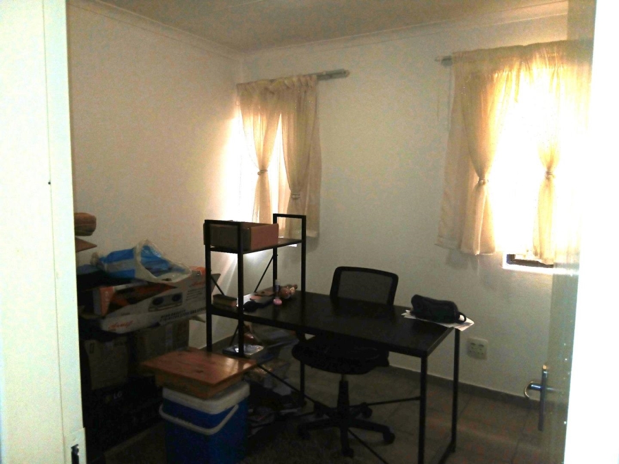 2 Bedroom Property for Sale in Albertsdal Gauteng